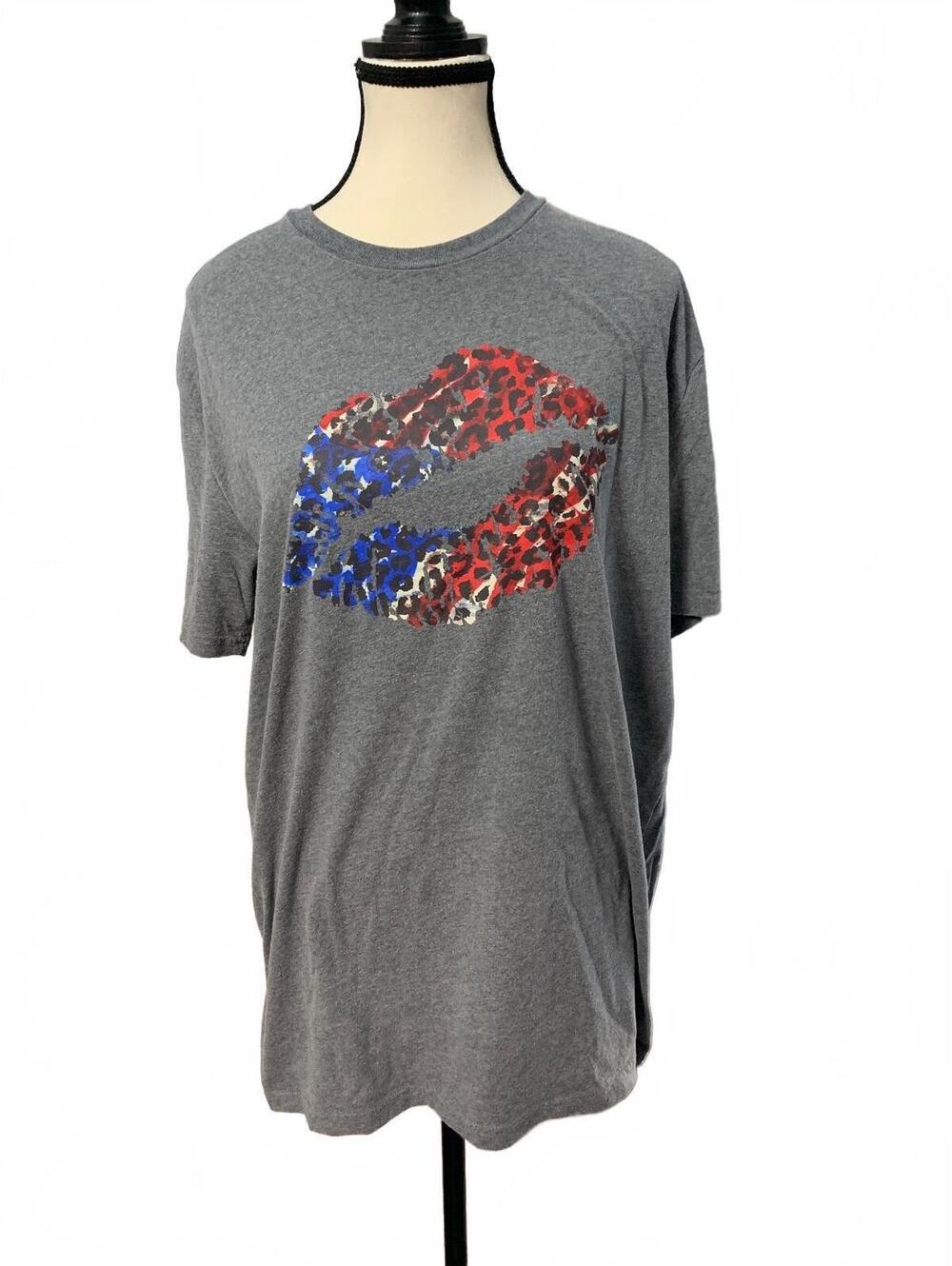 Large Gray T-Shirt with Red, Blue, and Leopard Print Lip Graphic, 60% Cotton 40%